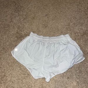 White lululemon shorts 2.5inch